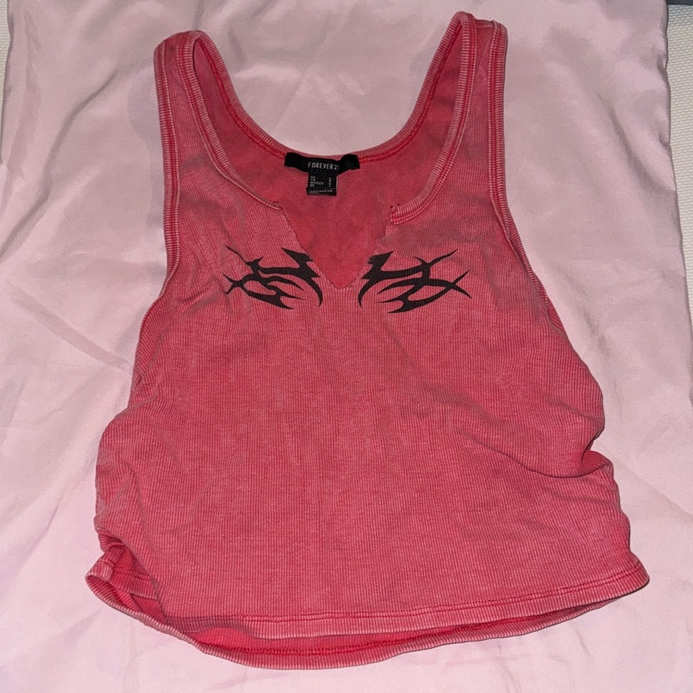 Red/pink wore twice, sides cinch